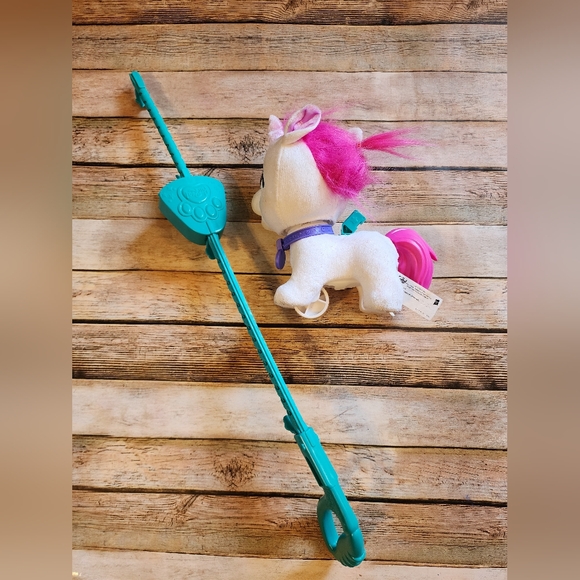 Fur Real Walk A Lots Big Wag Unicorn Pet - Picture 2 of 5